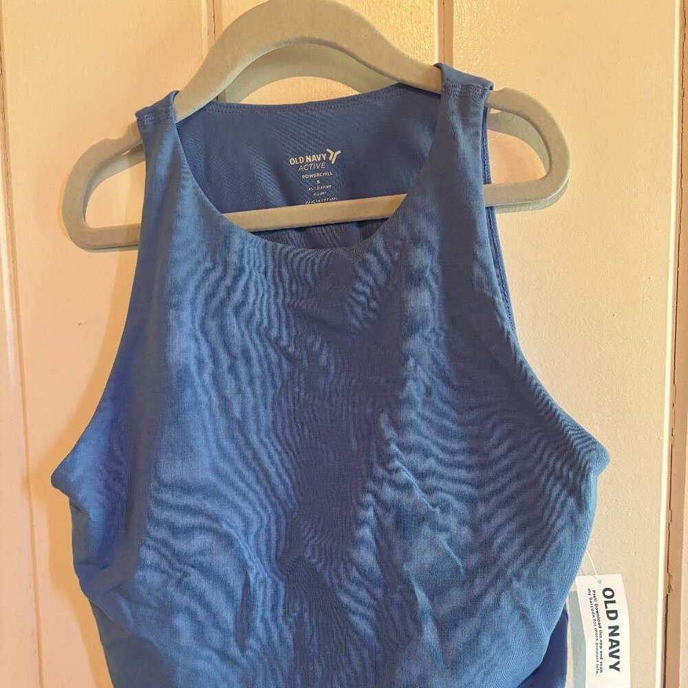 Old Navy Light Support PowerChill Longline Sports Bra